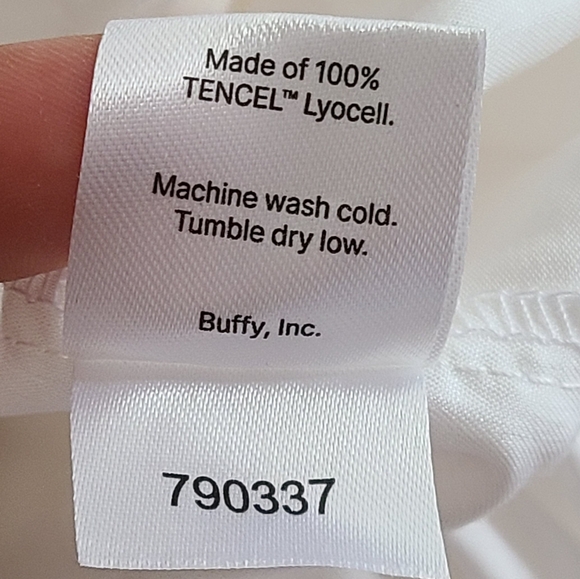 this bag contains the earth's softest bedding twin xl white sheets - Picture 5 of 5